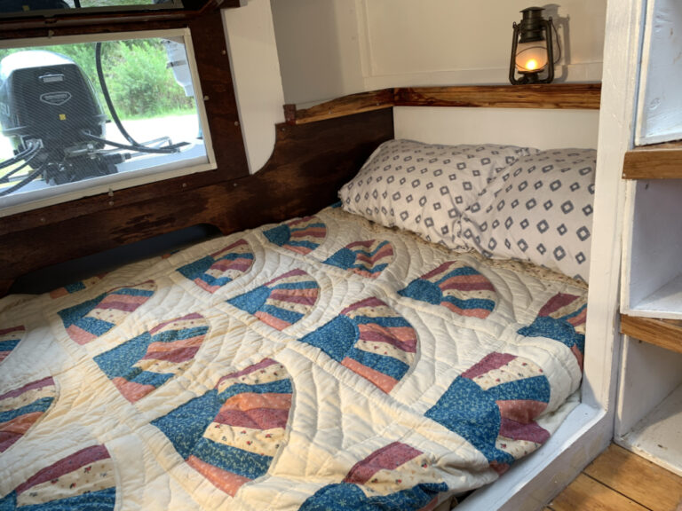 Shanty Boat Talisa's Bedroom 2